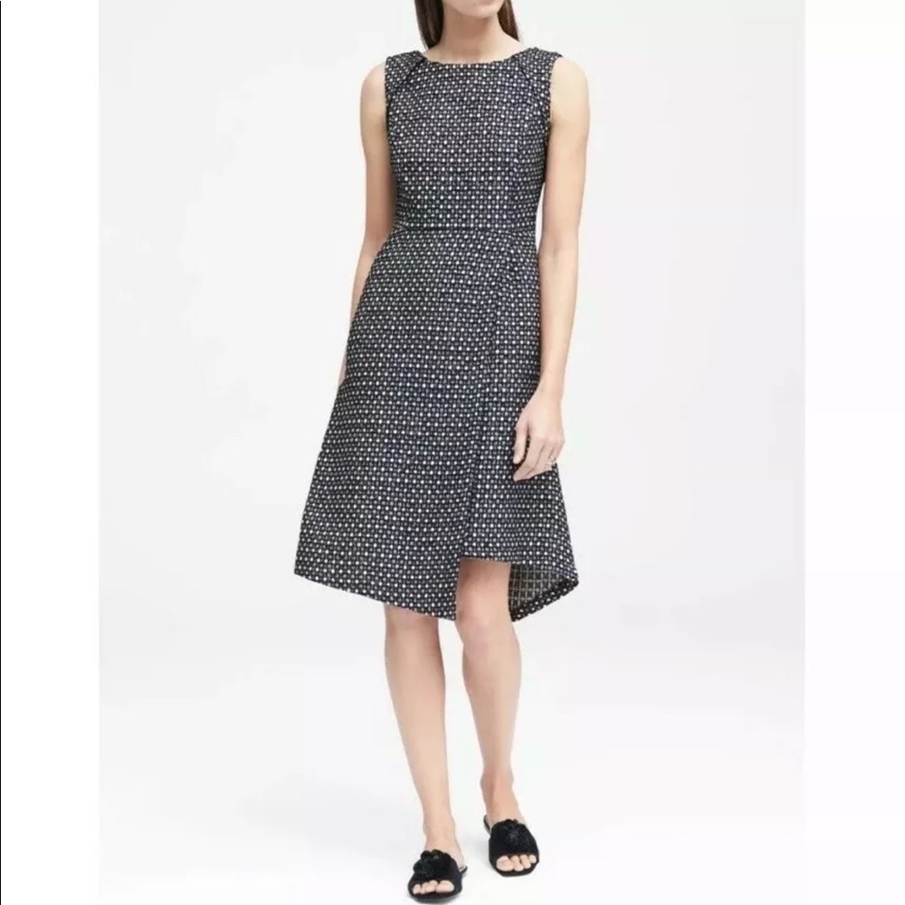 Banana Republic Dark Blue Tweed Sleeve less Knee Length Dress SZ 2
